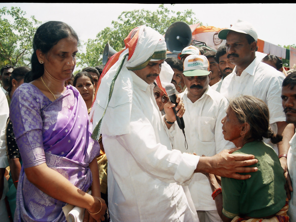YS RajaShekar Reddy Padayatra Rare Photos Gallery - Sakshi18