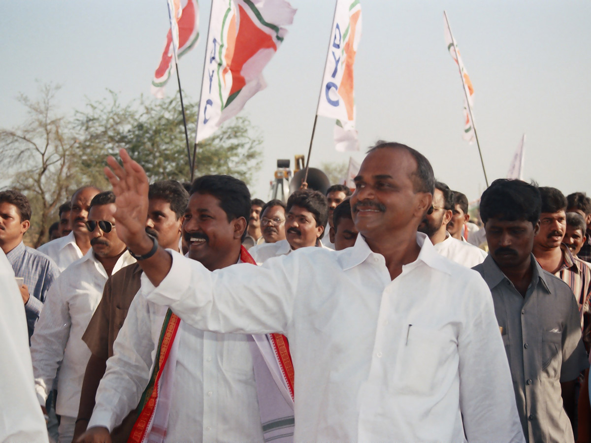 YS RajaShekar Reddy Padayatra Rare Photos Gallery - Sakshi27