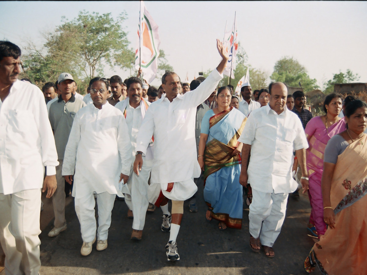 YS RajaShekar Reddy Padayatra Rare Photos Gallery - Sakshi28