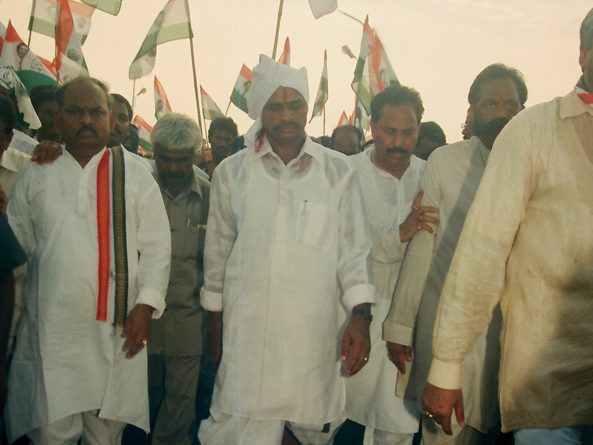 YS RajaShekar Reddy Padayatra Rare Photos Gallery - Sakshi65