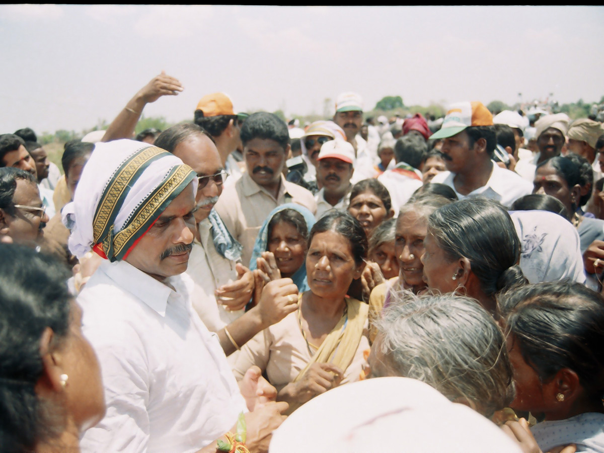 YS RajaShekar Reddy Padayatra Rare Photos Gallery - Sakshi8