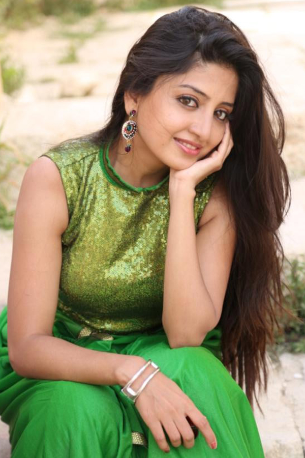 Actress Poonam Kaur exclusive photos gallery - Sakshi24