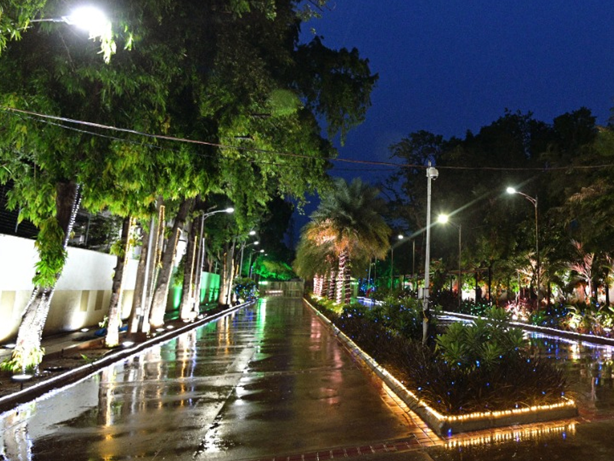 Andhra pradesh Raj Bhavan Lighting for 74th Independence Day Photo Gallery - Sakshi3