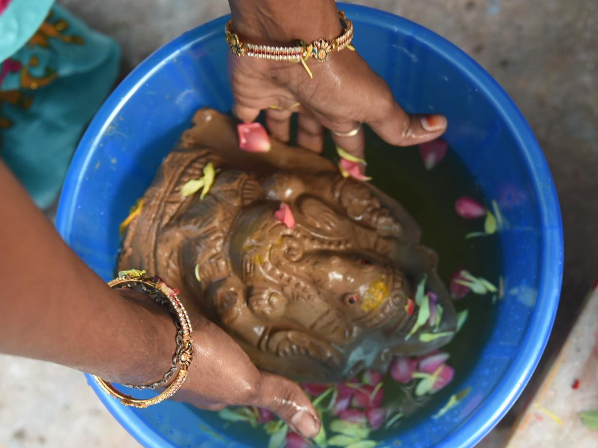 vinayaka chaturthi nimajjanam Photo Gallery - Sakshi16