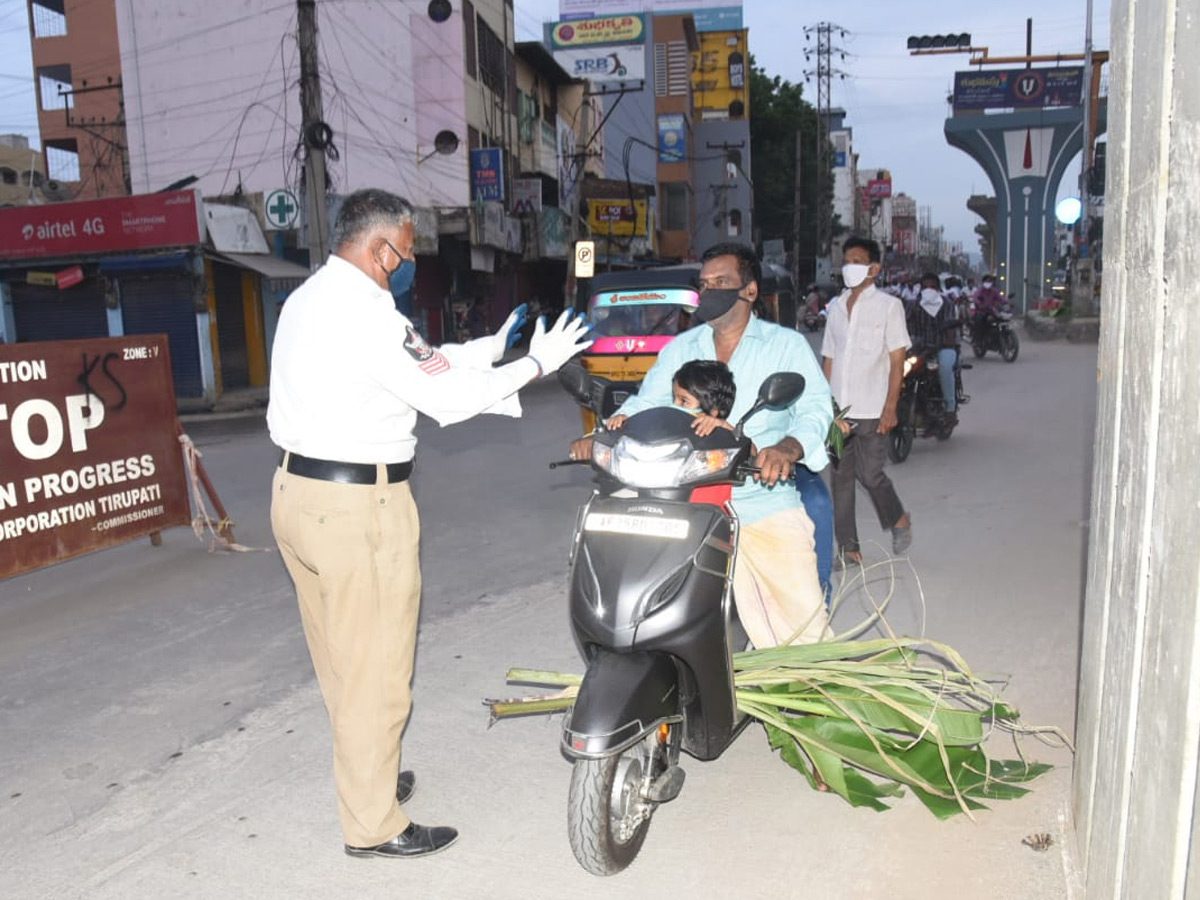 vinayaka chaturthi nimajjanam Photo Gallery - Sakshi4