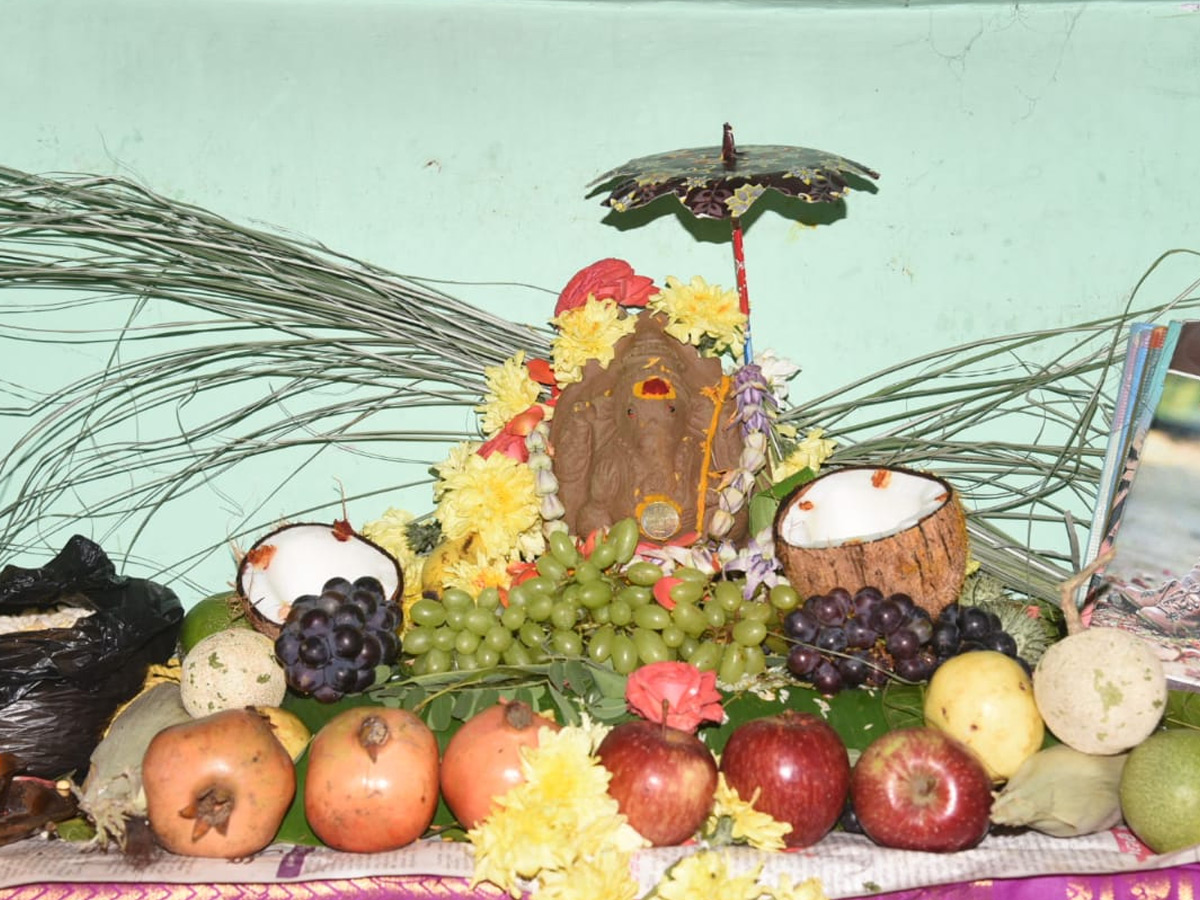 vinayaka chaturthi nimajjanam Photo Gallery - Sakshi9
