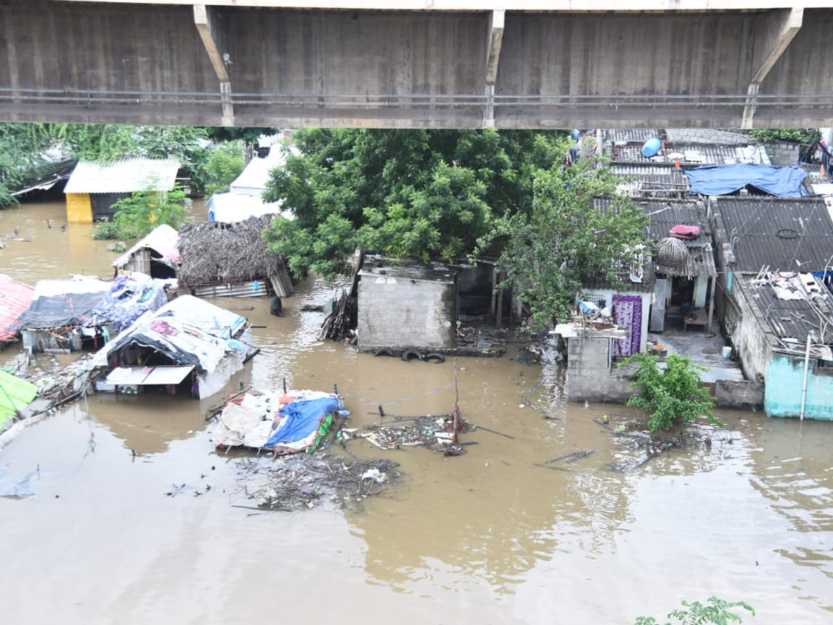 Krishna River Water Reach Heavy inflow Photo Gallery - Sakshi4