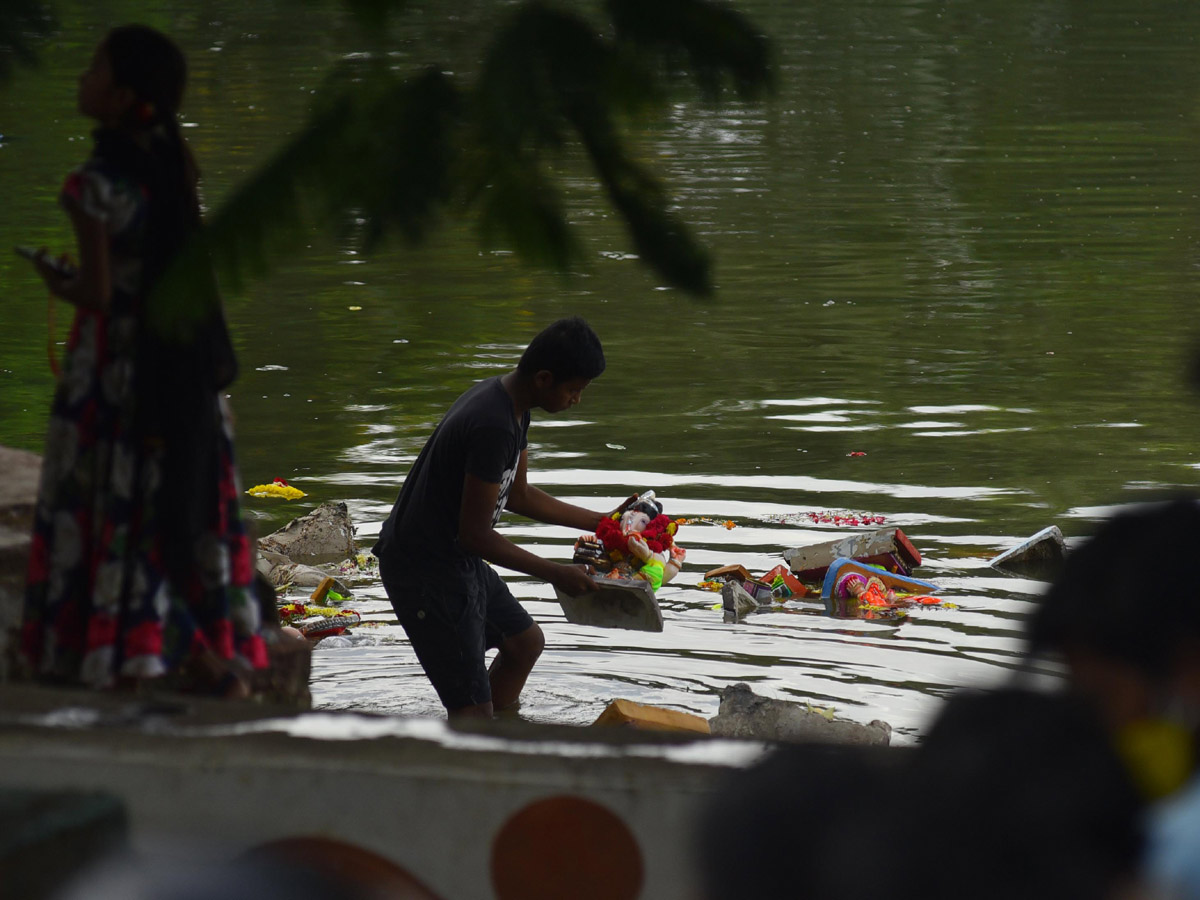 Ganesh Nimajjanam in Tank Bund Photo Gallery - Sakshi11