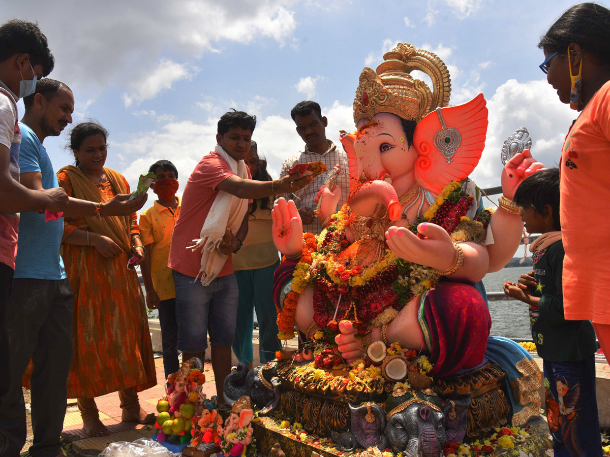 Ganesh Nimajjanam in Tank Bund Photo Gallery - Sakshi19