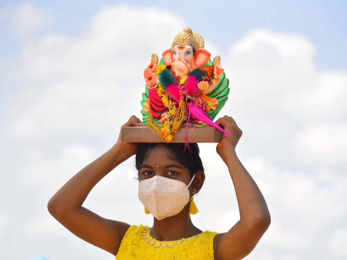 Ganesh Nimajjanam in Tank Bund Photo Gallery - Sakshi22