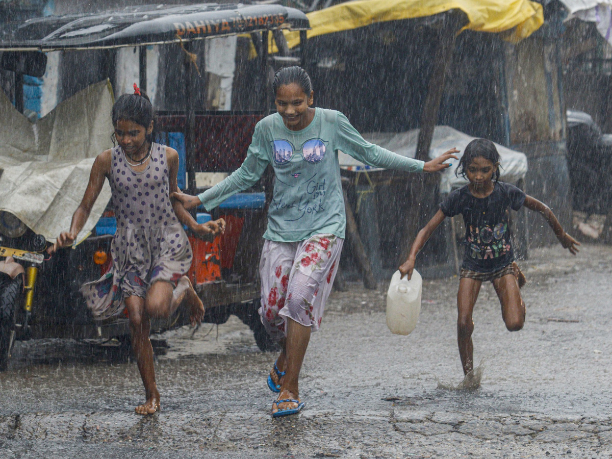 Heavy rains lash Delhi Photo Gallery - Sakshi3
