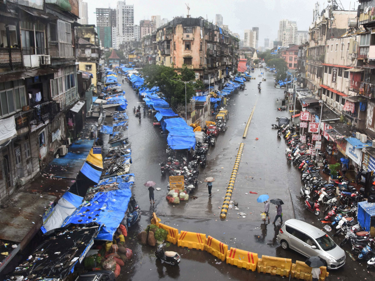 Heavy rain lashes Mumbai Photo Gallery - Sakshi21