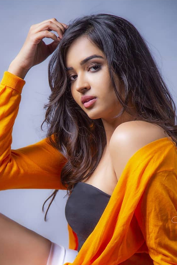 Actress Pujita Ponnada exclusive photos gallery - Sakshi12