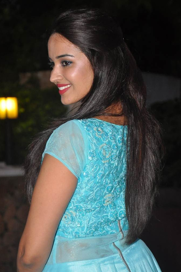 Actress Pujita Ponnada exclusive photos gallery - Sakshi27