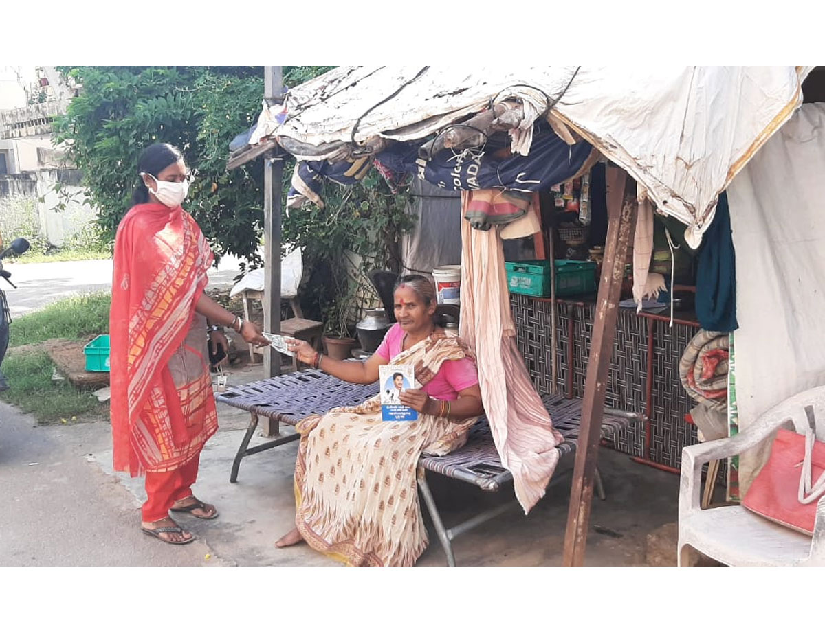 AP Volunteers Distributing Pensions To Pensioners Photo Gallery - Sakshi2