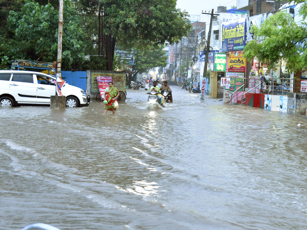 Heavy Rain in Andhra Pradesh Photo Gallery - Sakshi15