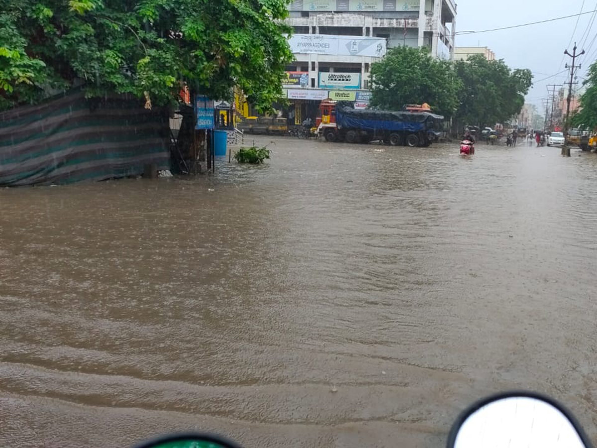 Heavy Rain in Andhra Pradesh Photo Gallery - Sakshi19