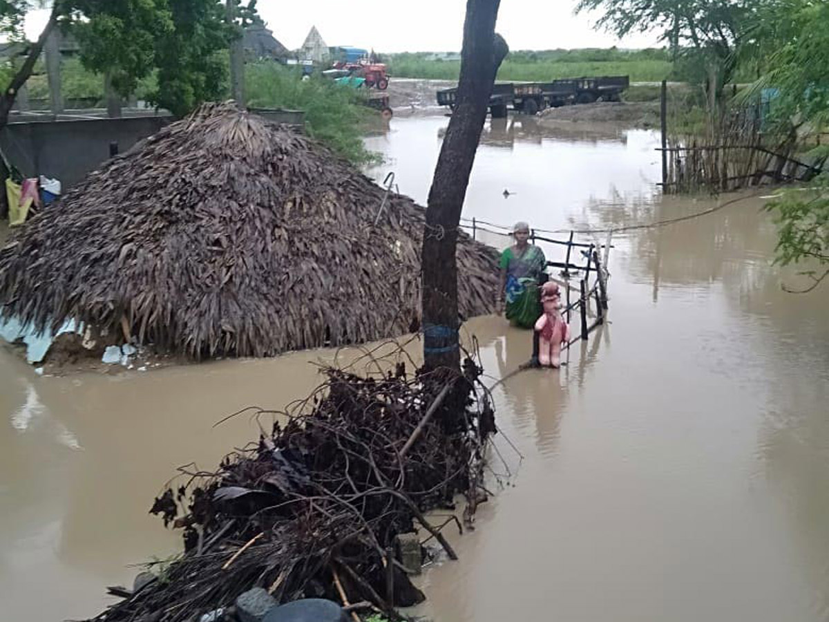 Heavy Rain in Andhra Pradesh Photo Gallery - Sakshi24