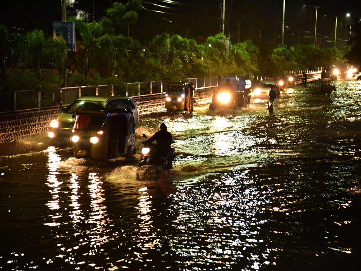 Heavy Rain in Andhra Pradesh Photo Gallery - Sakshi27
