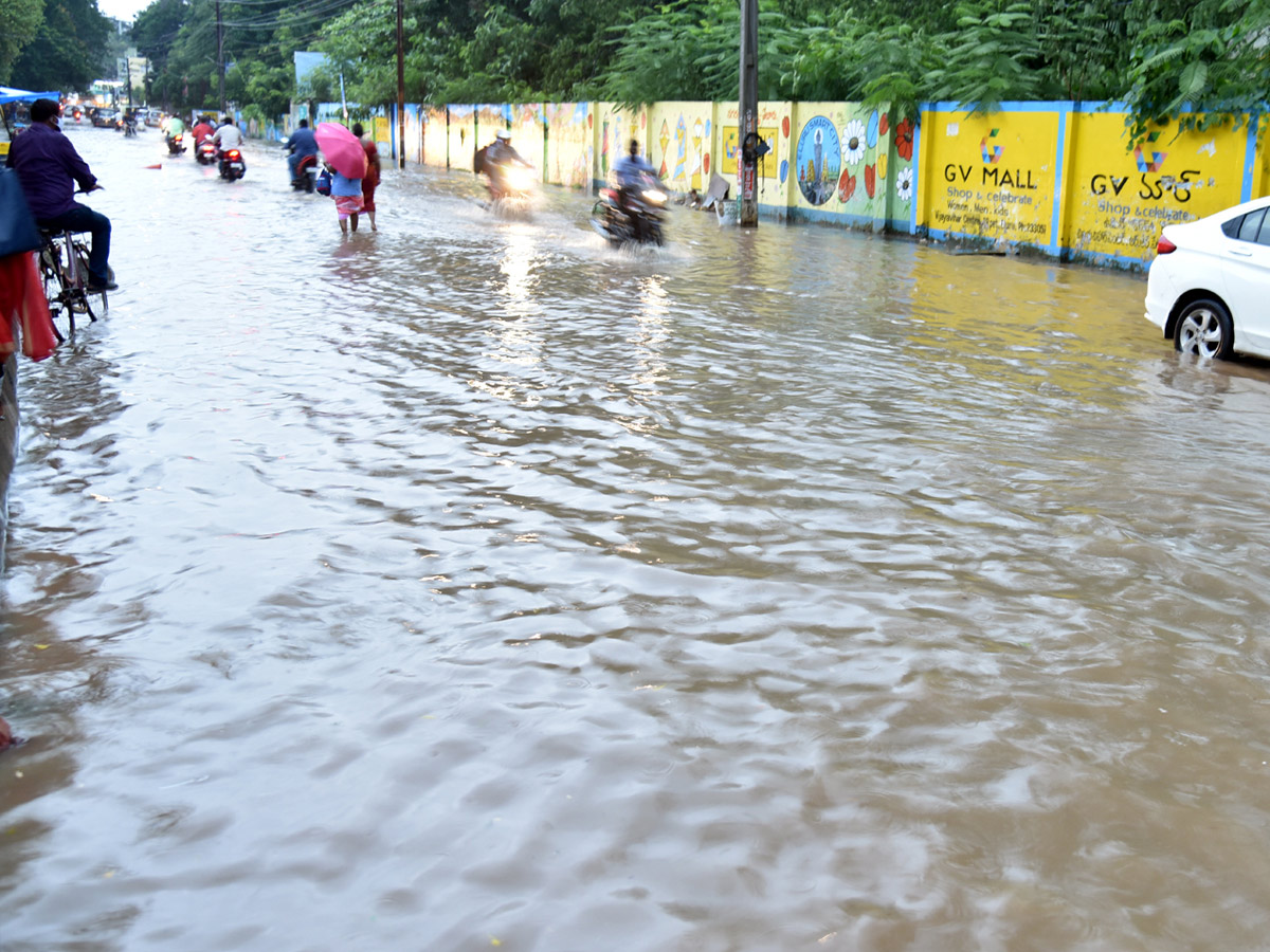 Heavy Rain in Andhra Pradesh Photo Gallery - Sakshi34