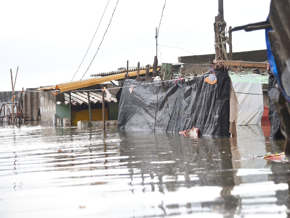 Heavy Rain in Andhra Pradesh Photo Gallery - Sakshi39