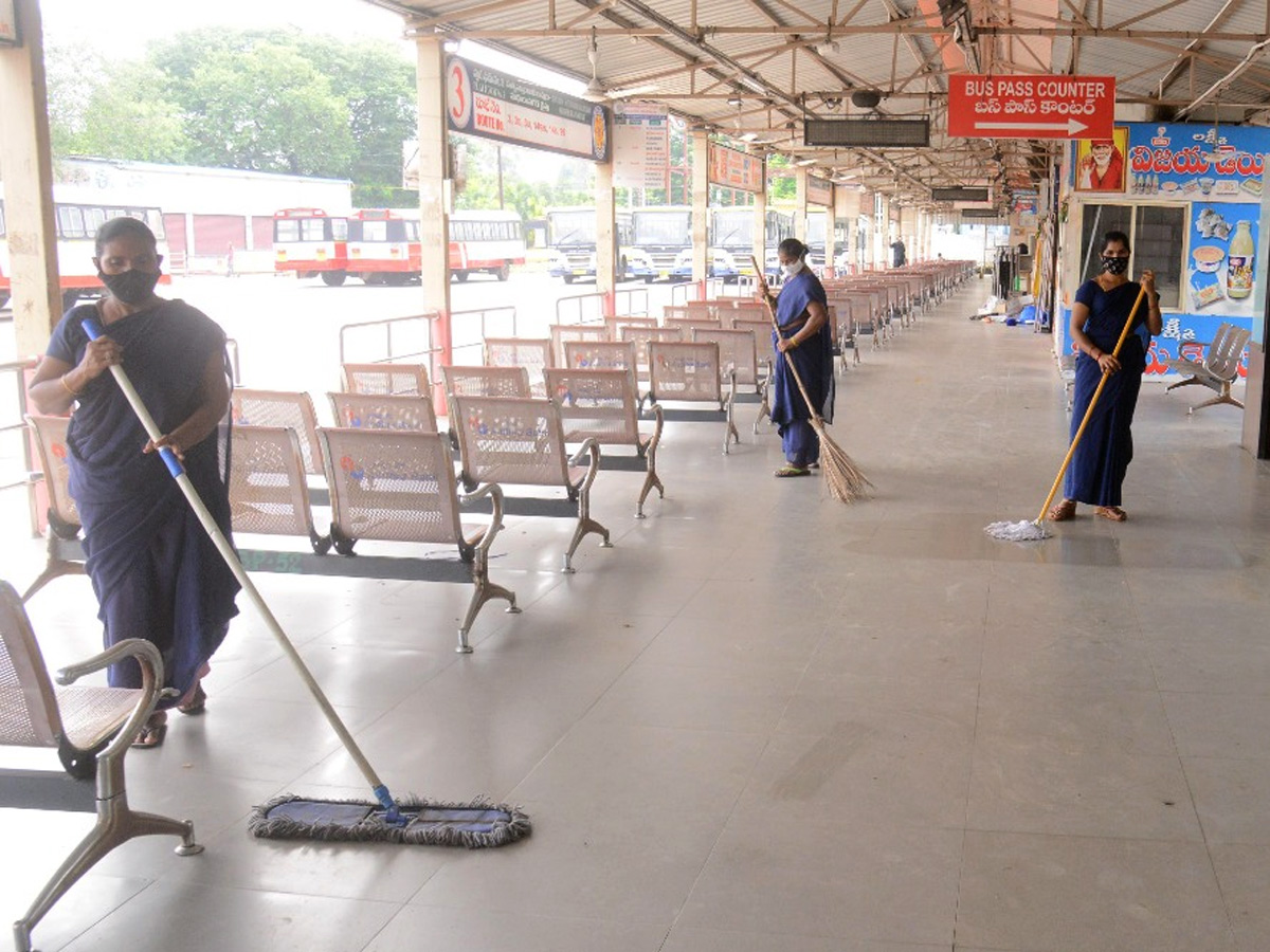 APSRTC bus services to start from tomorrow in Andhra pradesh Photo Gallery - Sakshi2