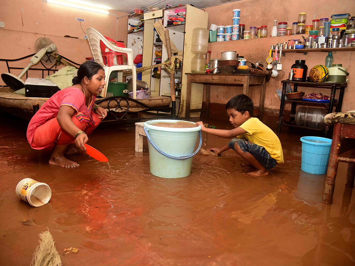 Heavy Rains in Hyderabad Photos - Sakshi1
