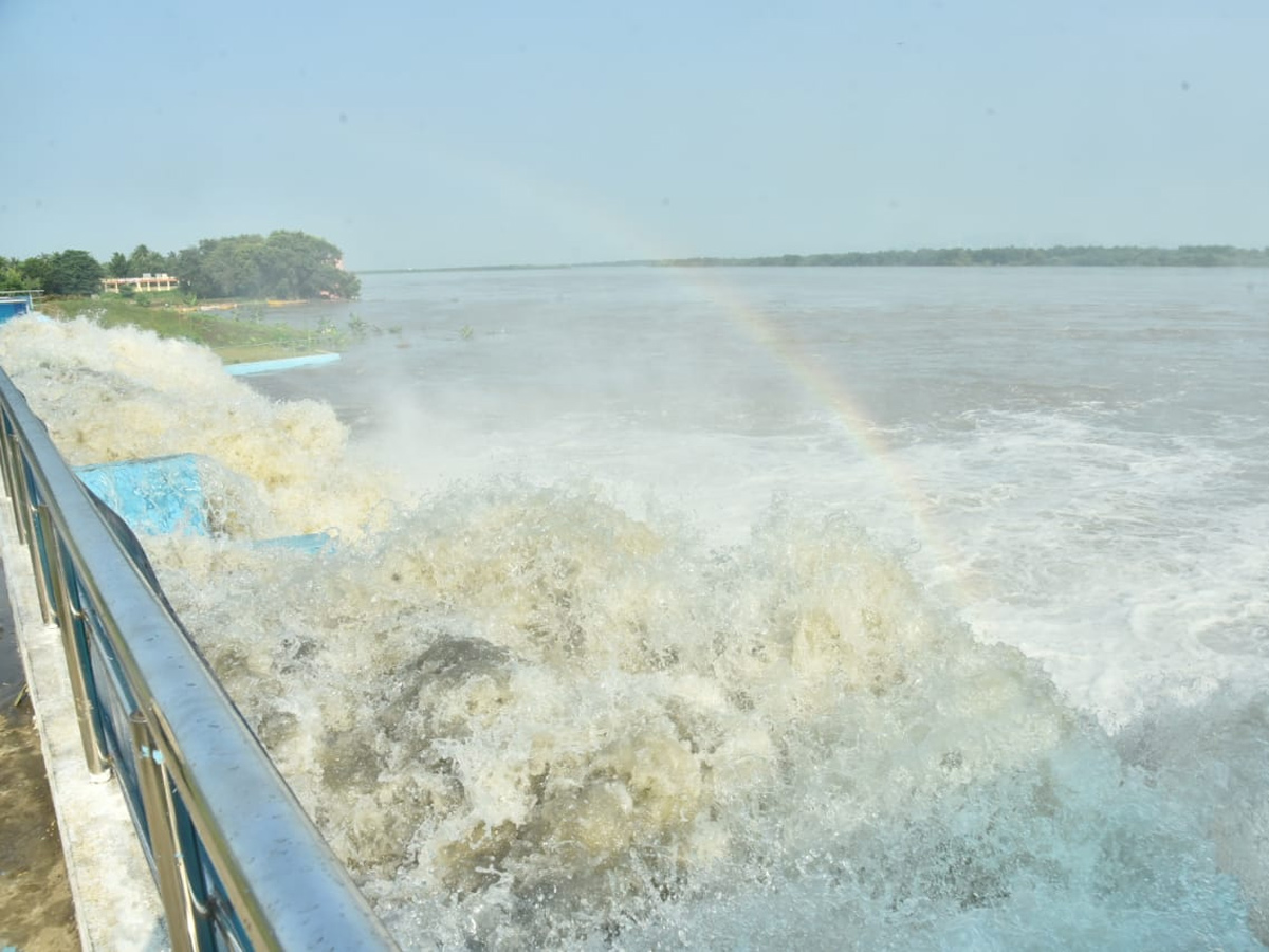 heavy waterfall in krishna river photo gallery - Sakshi2