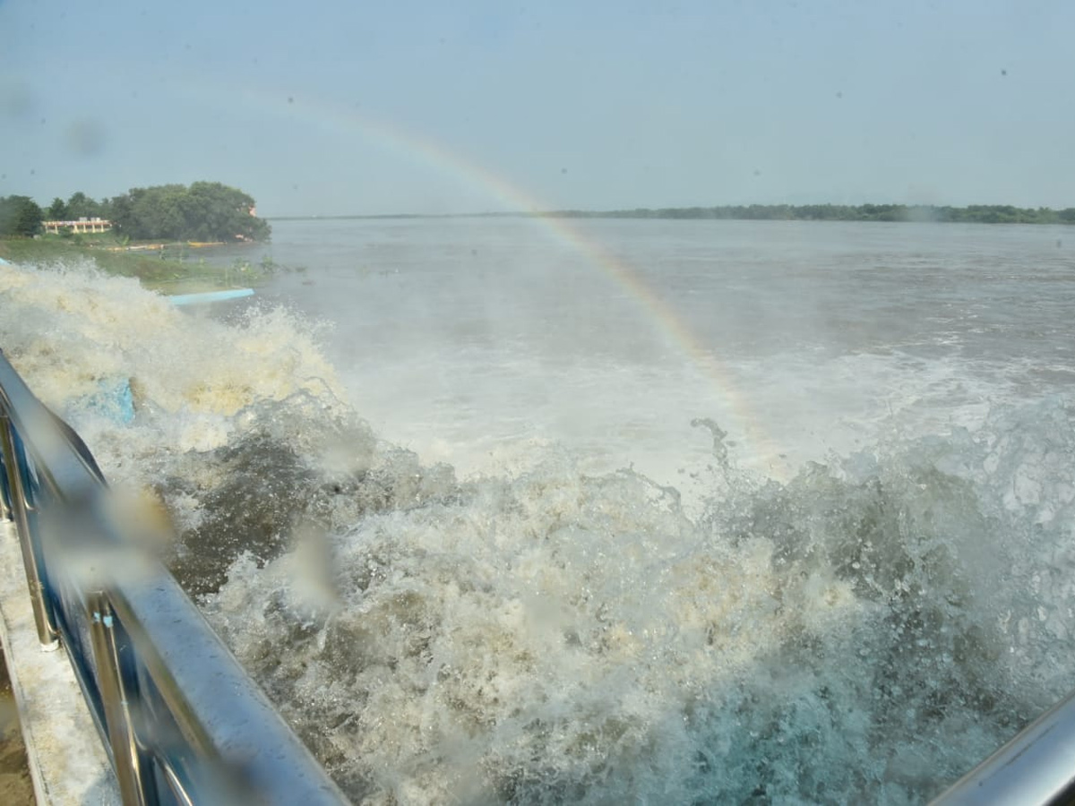 heavy waterfall in krishna river photo gallery - Sakshi3