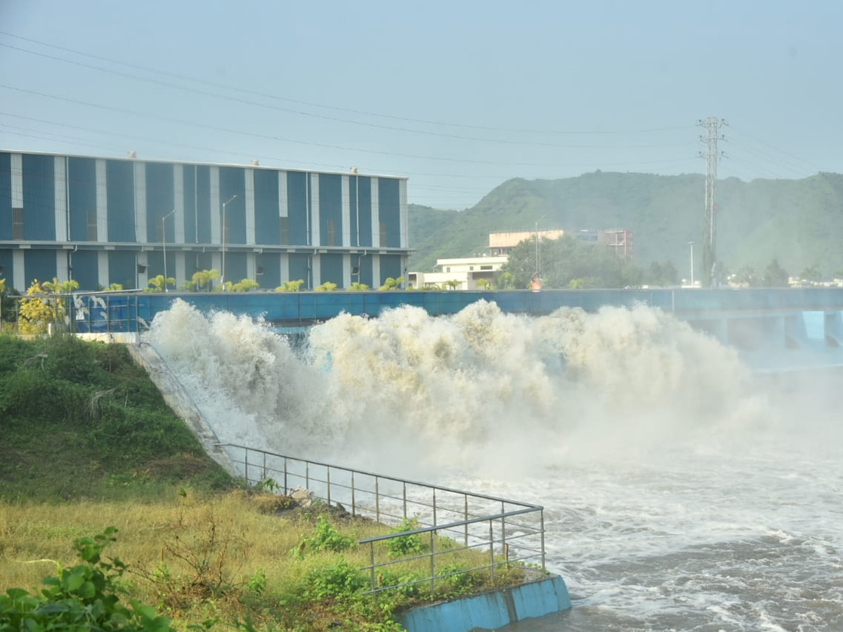 heavy waterfall in krishna river photo gallery - Sakshi4