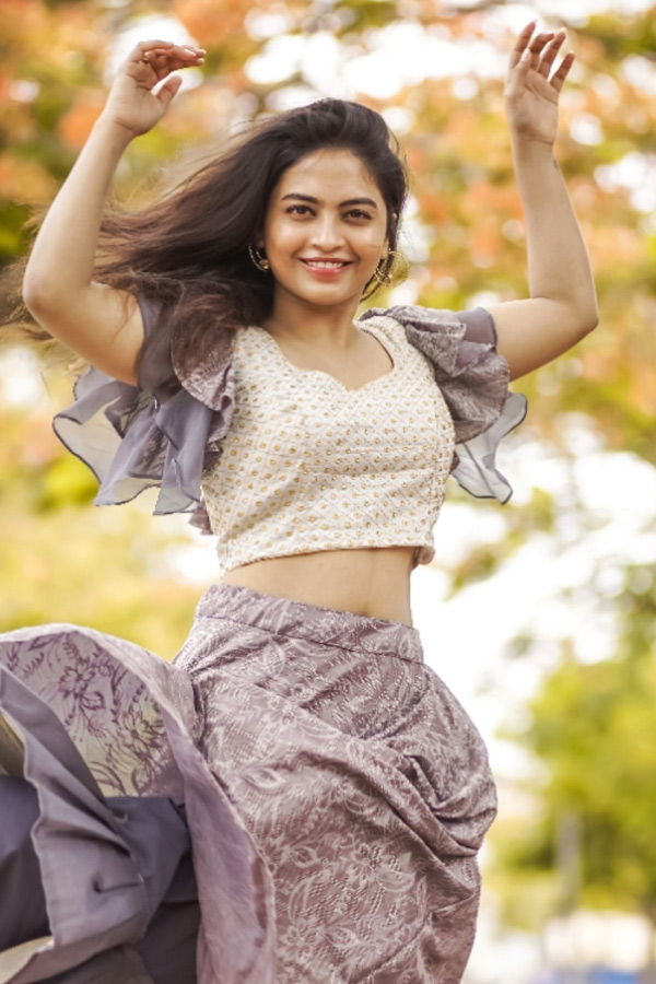 Bigg Boss Season 4 Dethadi Alekhya Harika Photo Gallery - Sakshi18