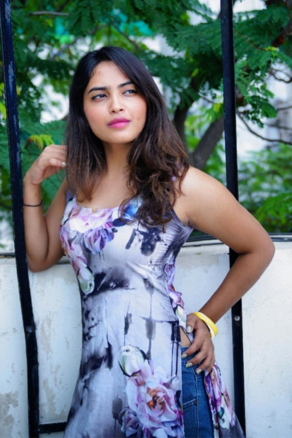 Bigg Boss Season 4 Dethadi Alekhya Harika Photo Gallery - Sakshi34