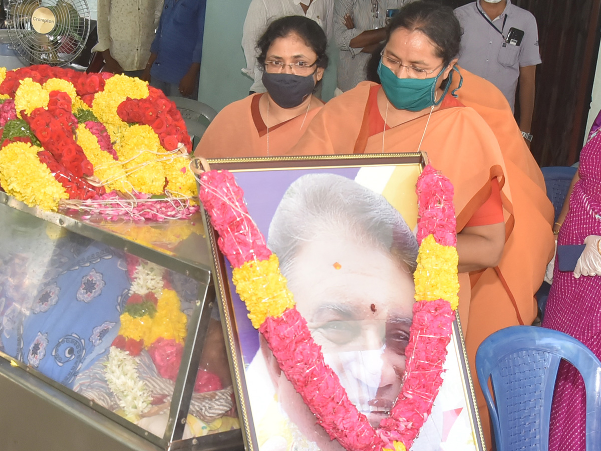 Jaya Prakash Reddys funeral ended Photo Gallery - Sakshi2