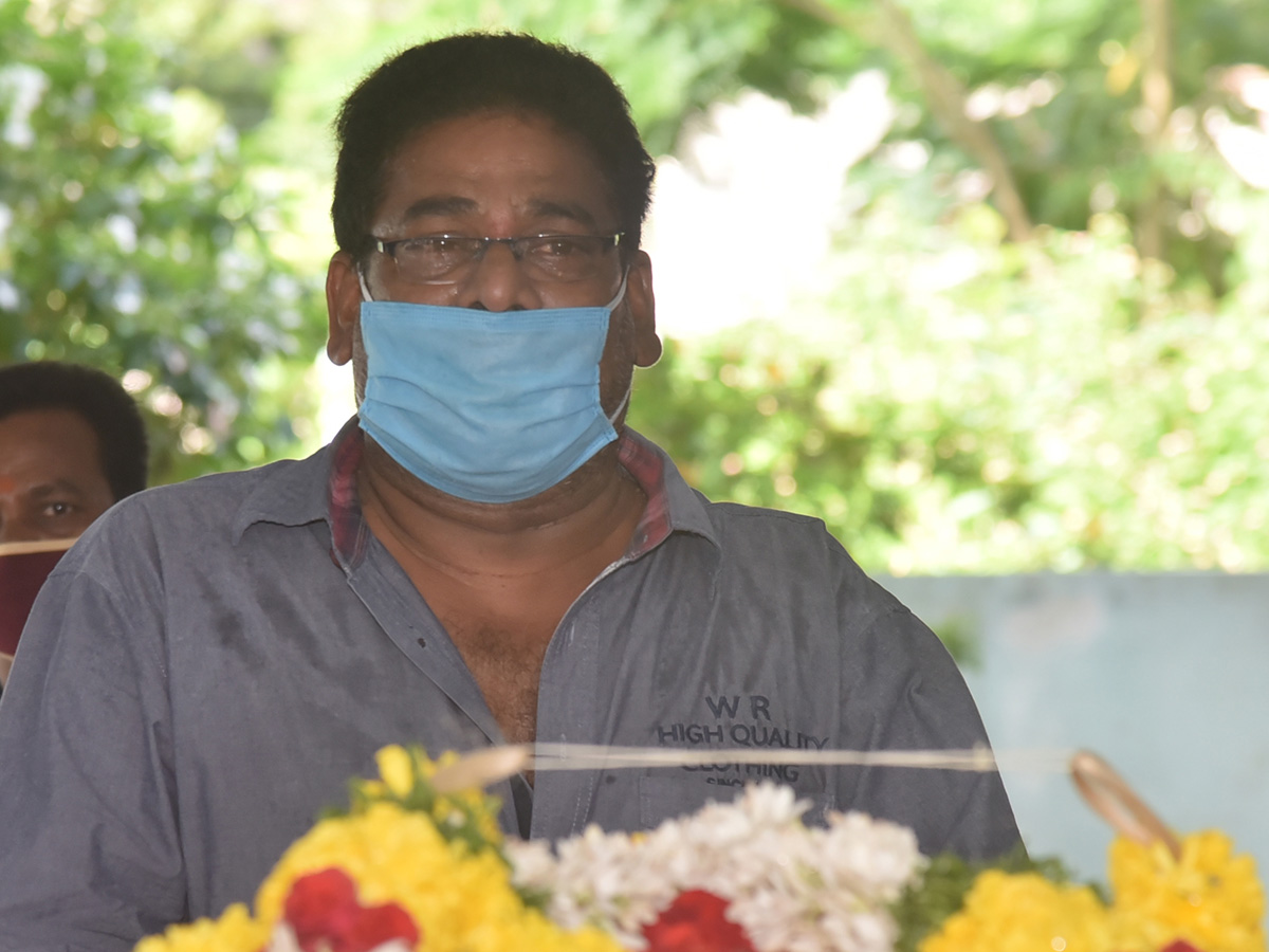Jaya Prakash Reddys funeral ended Photo Gallery - Sakshi3
