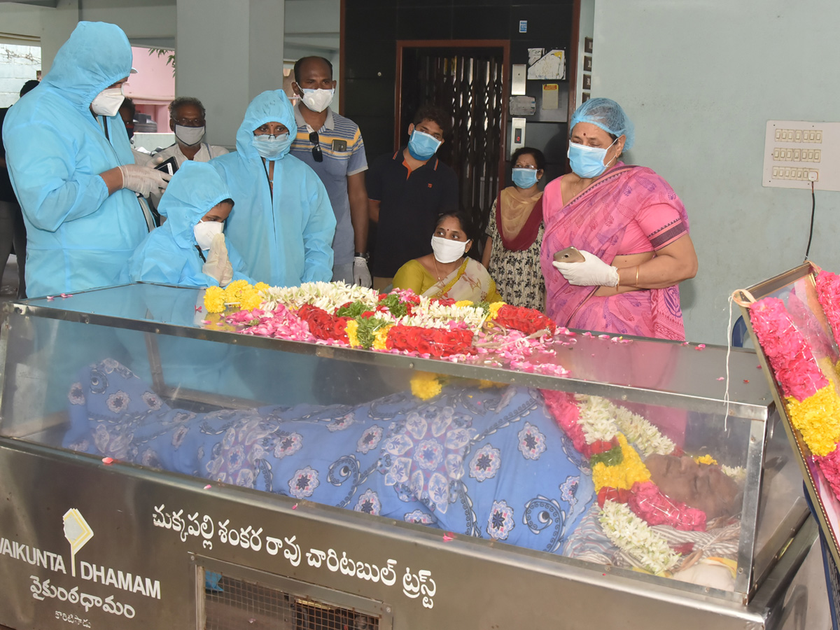 Jaya Prakash Reddys funeral ended Photo Gallery - Sakshi22