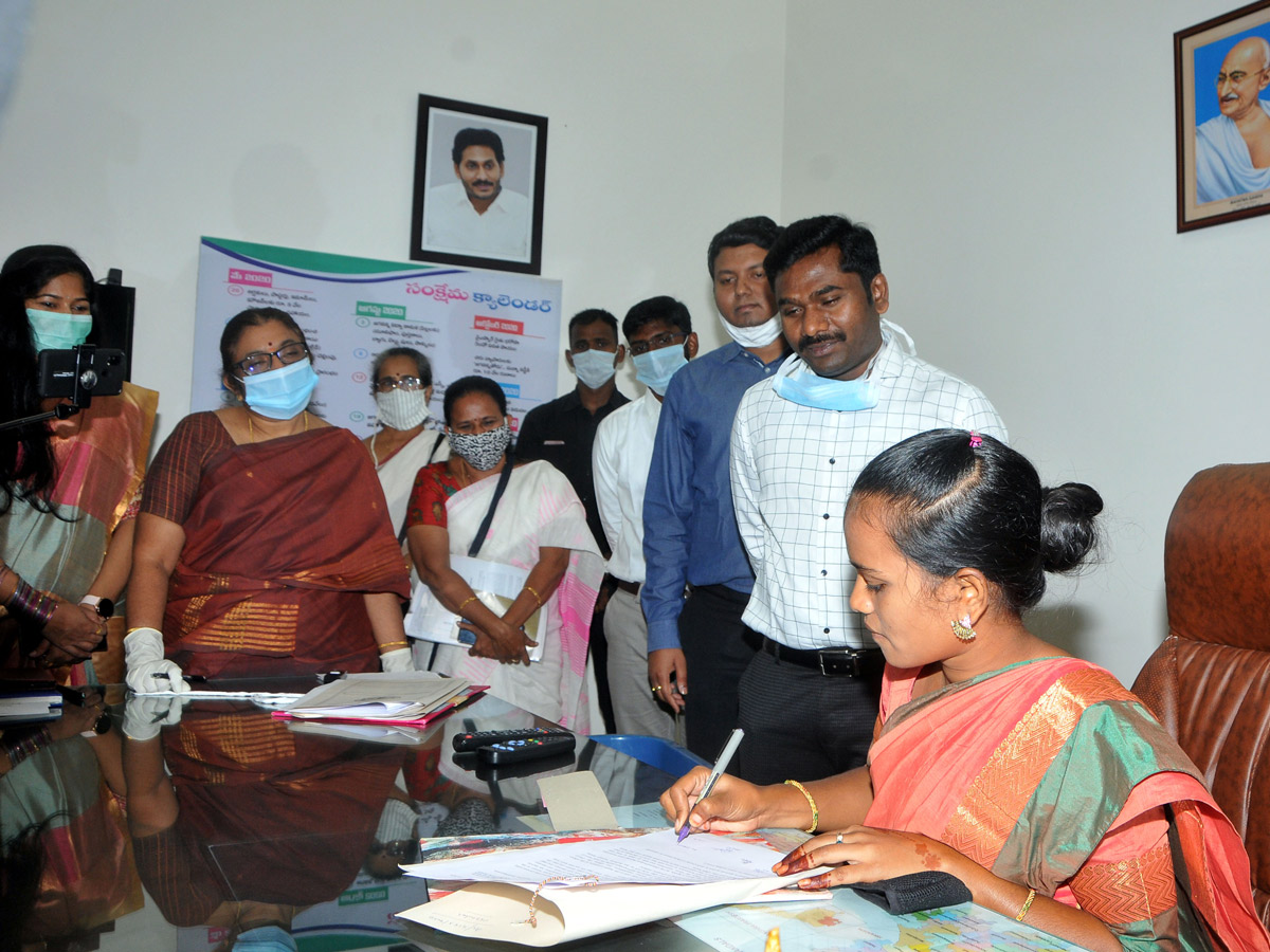 one day collector programme anantapur photos - Sakshi16