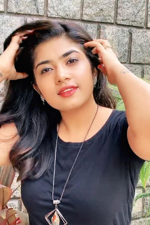 Rithu Chowdary Photos - Sakshi27