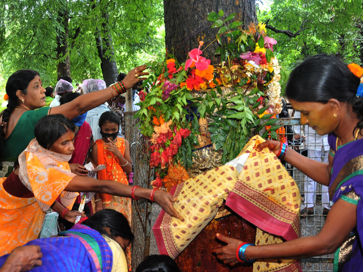 Sri Pydithalli Ammavari Temple Vizianagaram Photos - Sakshi19