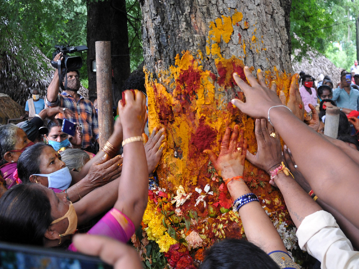 Sri Pydithalli Ammavari Temple Vizianagaram Photos - Sakshi5