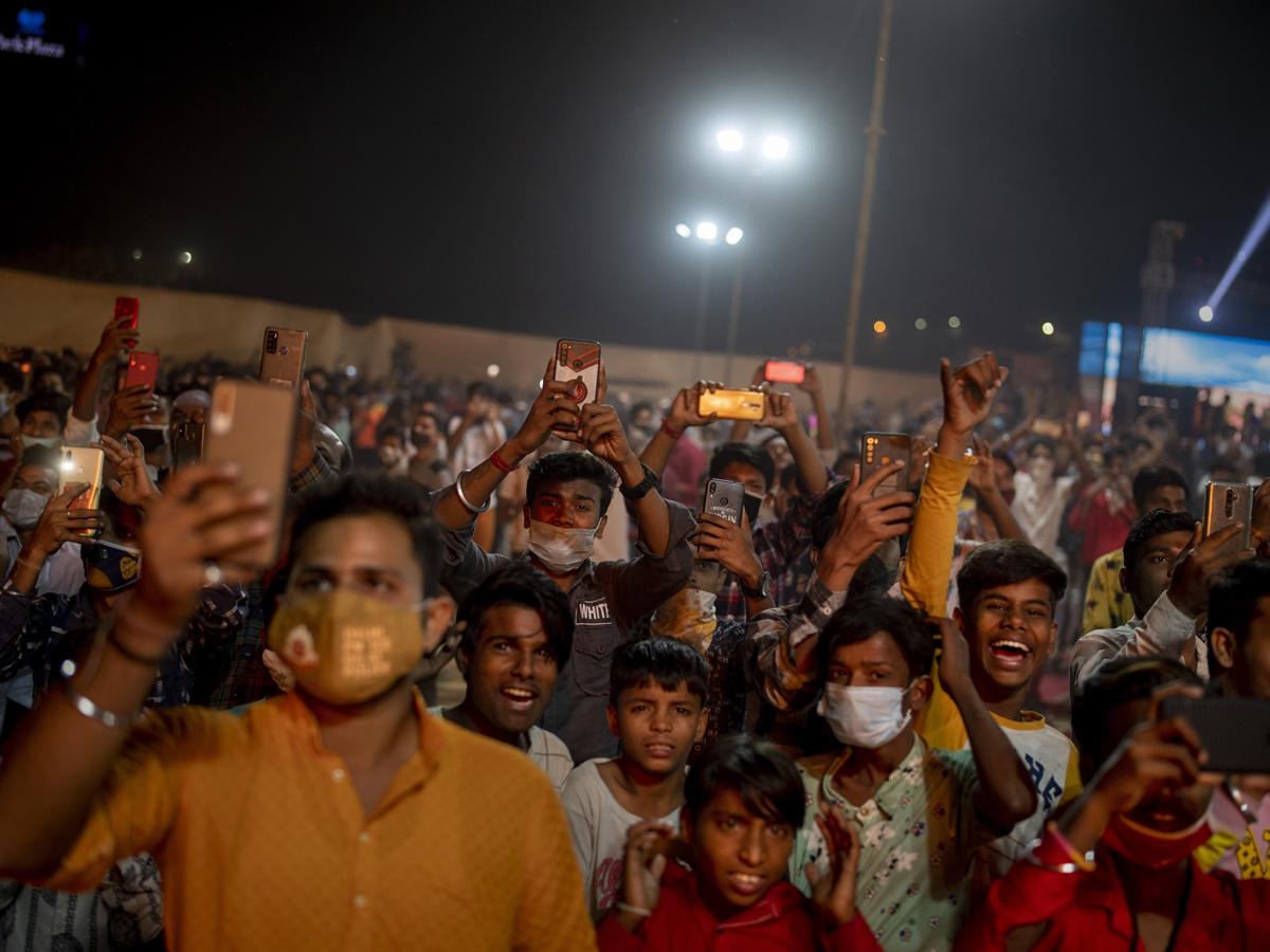 Ravana Dahan in Dussehra celebrations Photo Gallery - Sakshi25
