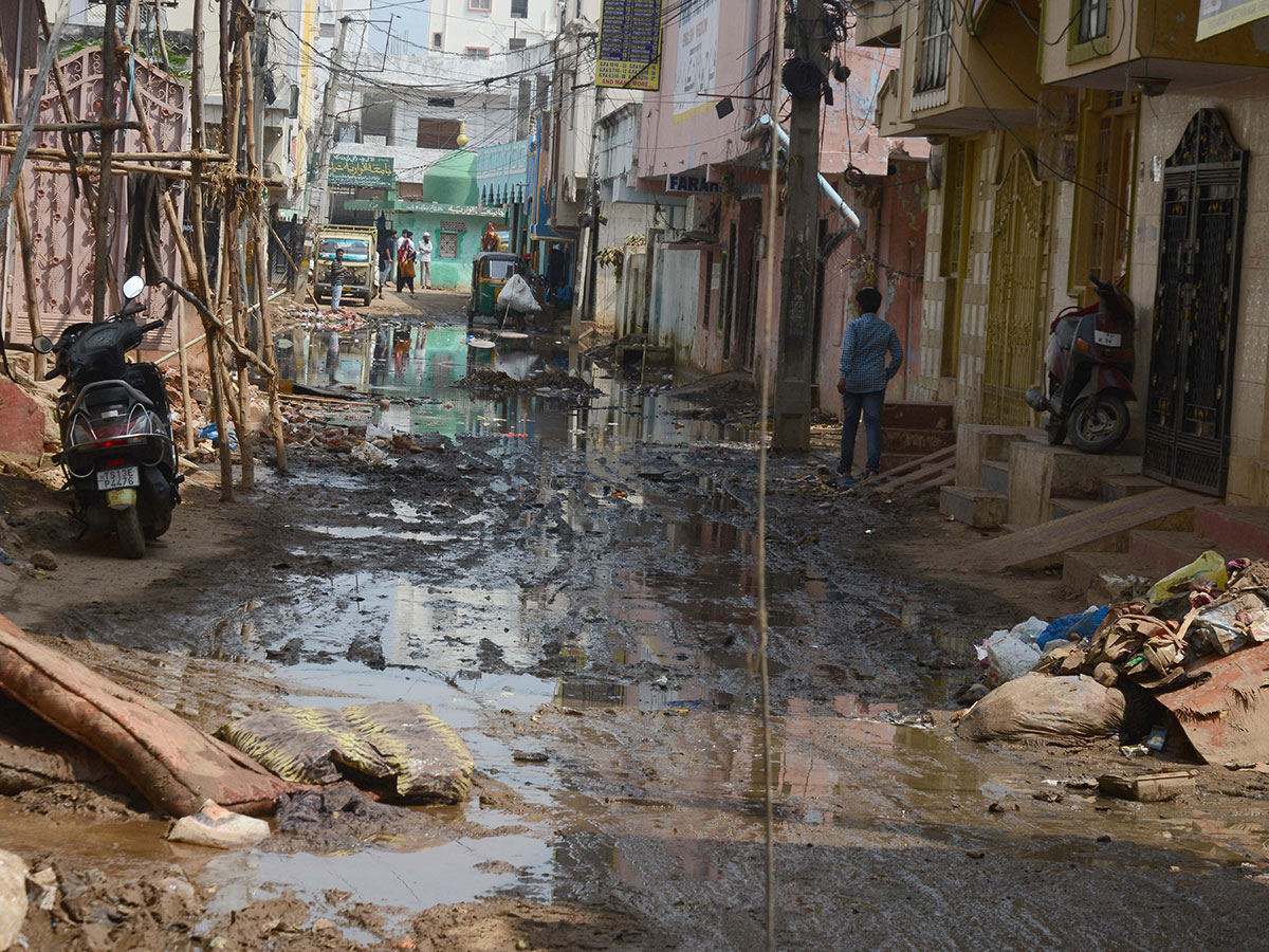 Heavy rains pound Hyderabad photo gallery - Sakshi21