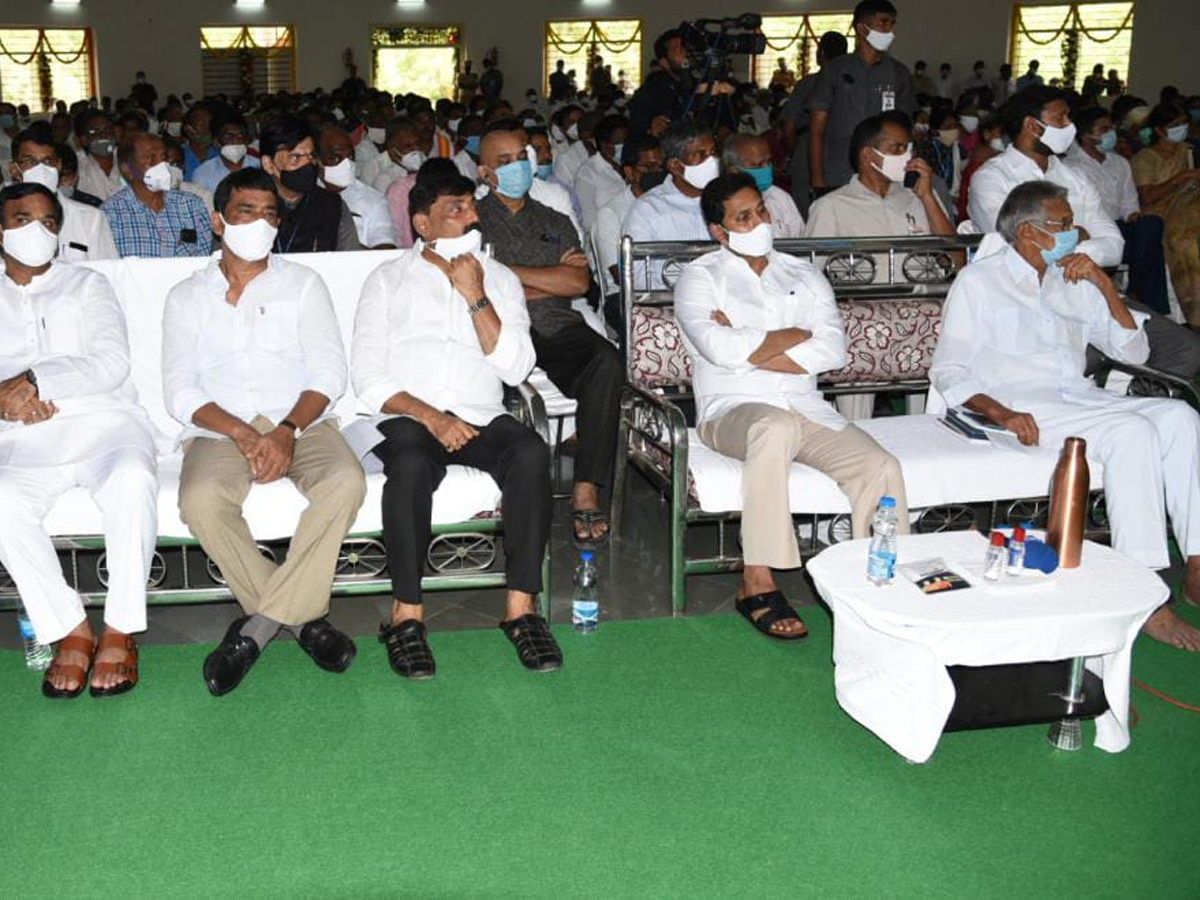 Doctor EC Gangi Reddy Condolence Meet At Pulivendula Photos - Sakshi4