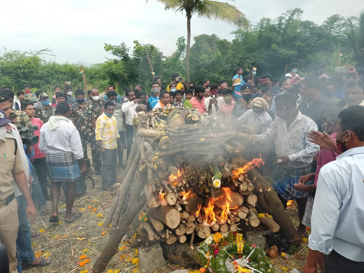 jawan praveen kumar reddy funerals today reddyvaripalli photo gallery - Sakshi27