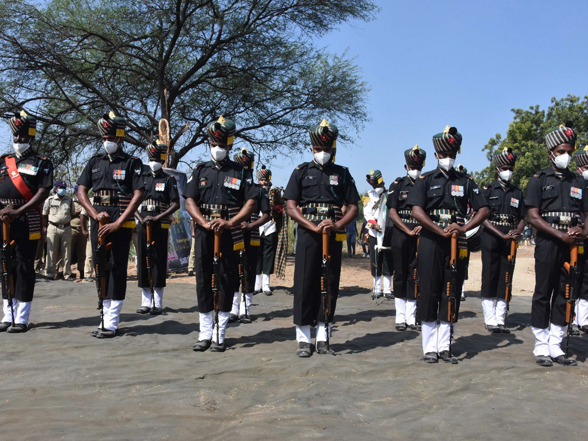 Army Jawan Ryada Mahesh Funeral Photo Gallery - Sakshi15