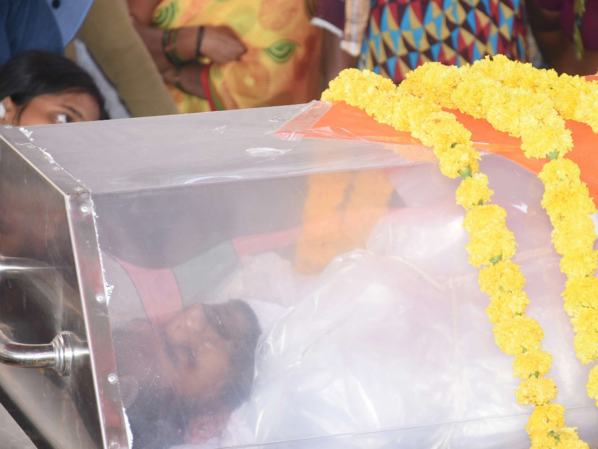 Army Jawan Ryada Mahesh Funeral Photo Gallery - Sakshi34