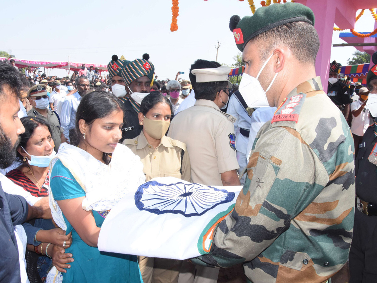 Army Jawan Ryada Mahesh Funeral Photo Gallery - Sakshi35