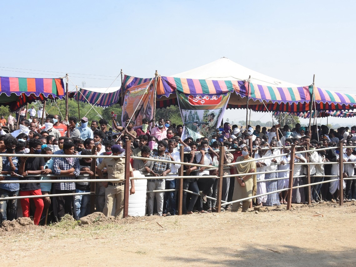 Army Jawan Ryada Mahesh Funeral Photo Gallery - Sakshi6