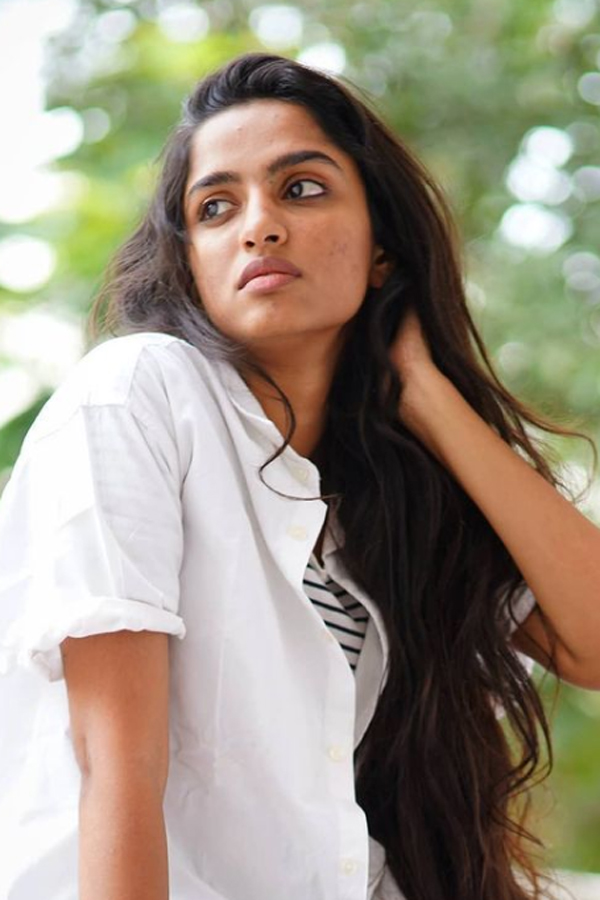 Colour Photo Movie Fame Divya Sripada Photos - Sakshi32