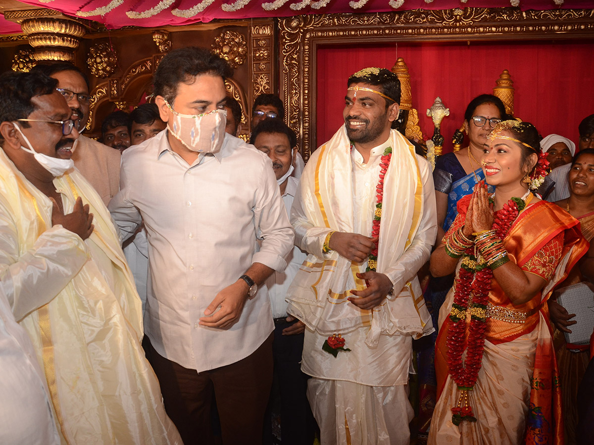 MLC Goreti Venkanna Daughter Wedding Photos - Sakshi3