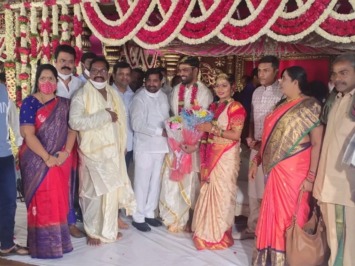 MLC Goreti Venkanna Daughter Wedding Photos - Sakshi8
